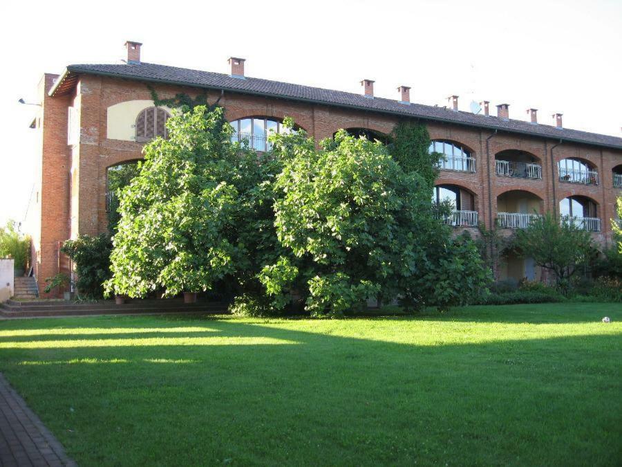 Cascina Radice Panzió Arluno Kültér fotó